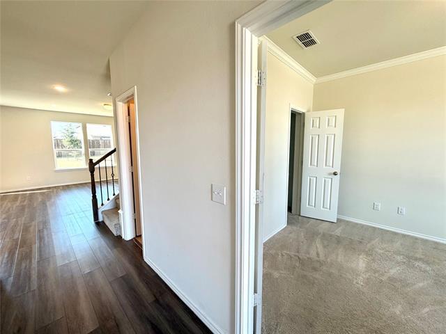 Building Photo - 2006 Hummingbird St