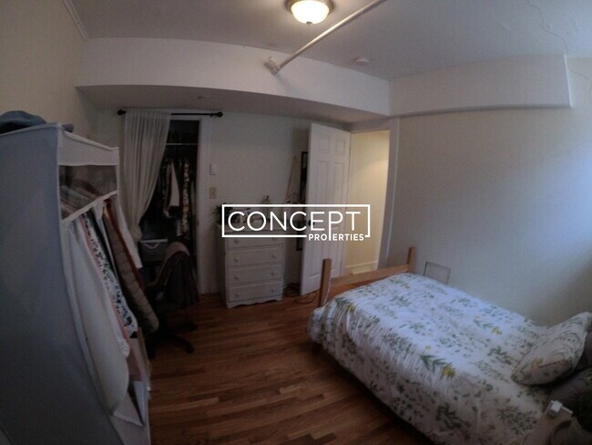 Building Photo - 241 Freeman St