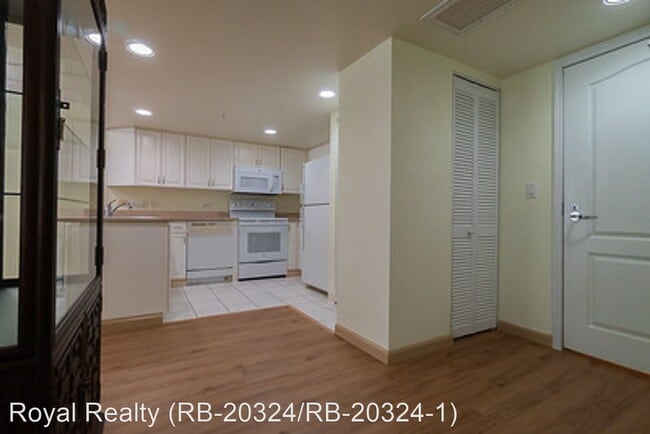 Building Photo - 2 br, 1 bath House - 1314 Kalakaua Avenue ...