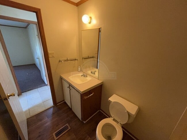 Building Photo - 3100 Cantabrian Dr