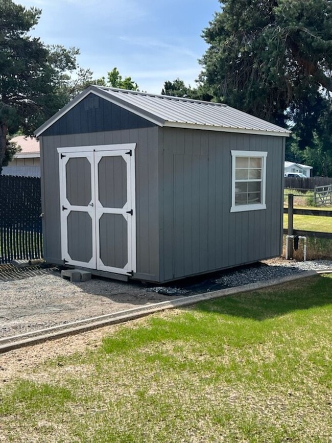 Building Photo - New Construction! 2 bed/ 2 bath with VIEWS...
