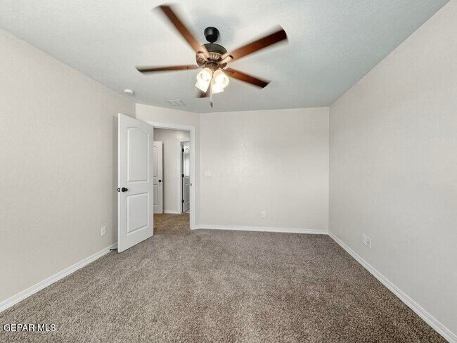 Building Photo - 12583 Clocker Dr