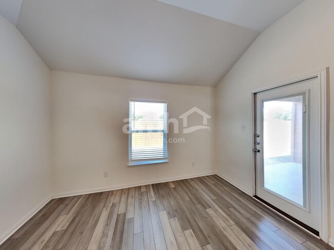 Building Photo - 1246 Treeta Trail