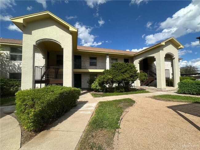 Building Photo - 14 Hibiscus Ave