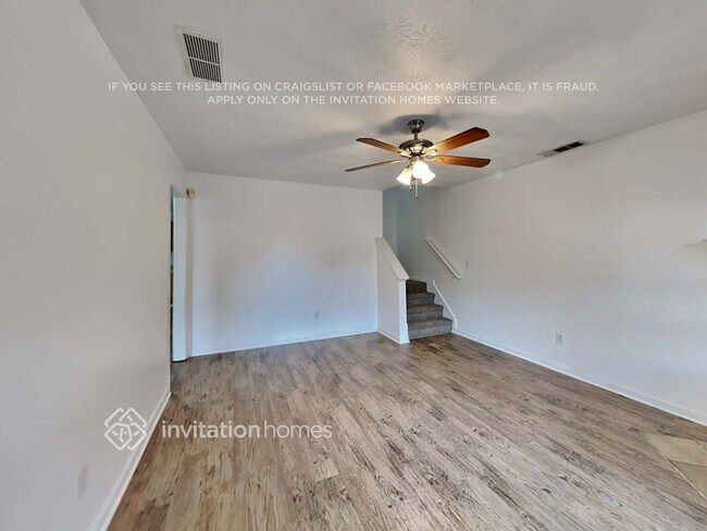 Building Photo - 385 Crestfield Cir