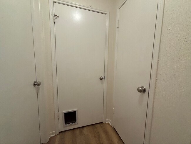 Building Photo - 15662 Pebble Lake Dr