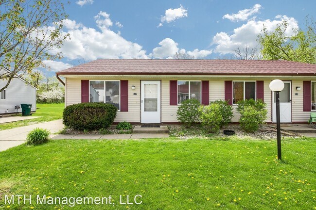 Primary Photo - 2 br, 1 bath Apartment - 425 Meadowview St