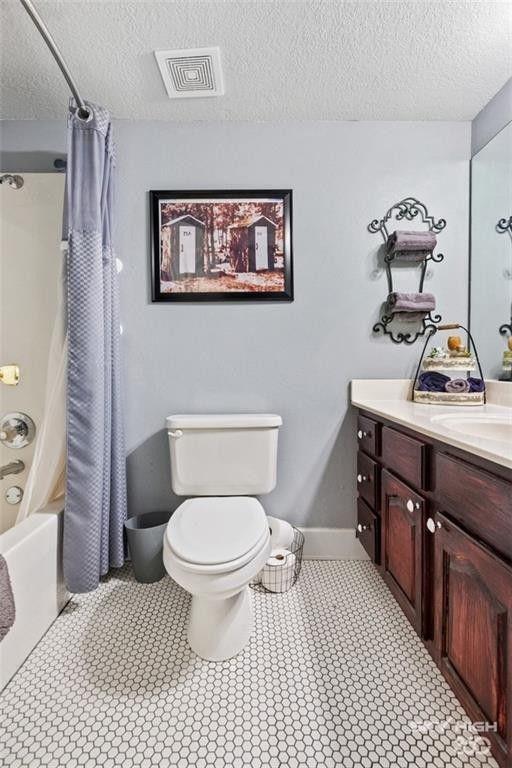 Building Photo - 405 SW 10th St