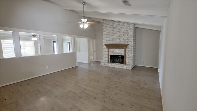 Building Photo - 21626 Park Tree Ln