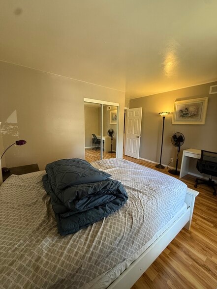 Building Photo - 3613 Ramona Dr