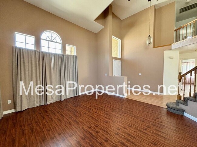 Building Photo - 12530 High Desert Rd