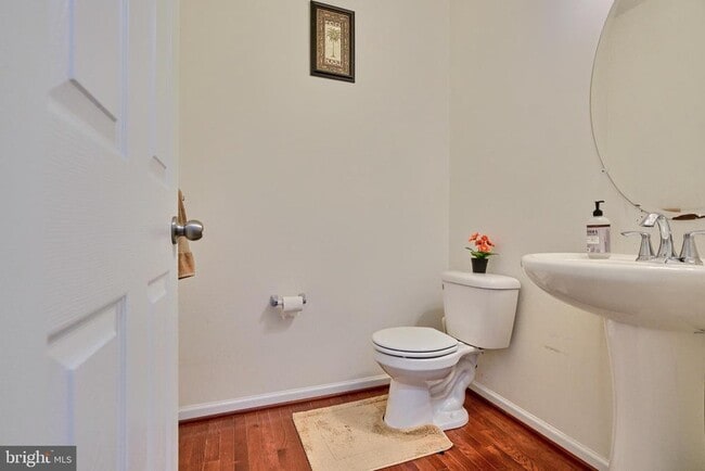 Building Photo - 7863 River Rock Way