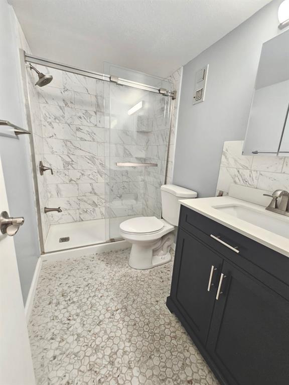 Building Photo - 11485 Oakhurst Rd