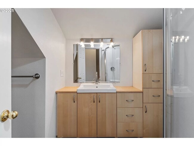 Building Photo - $2845/mo - 3 Bed/2 Bath Updated Home in the Heart of the Alberta Arts District!