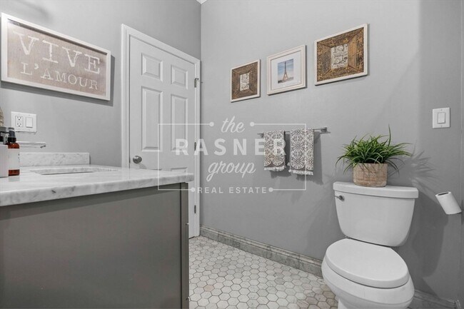 Building Photo - 366 W Broadway