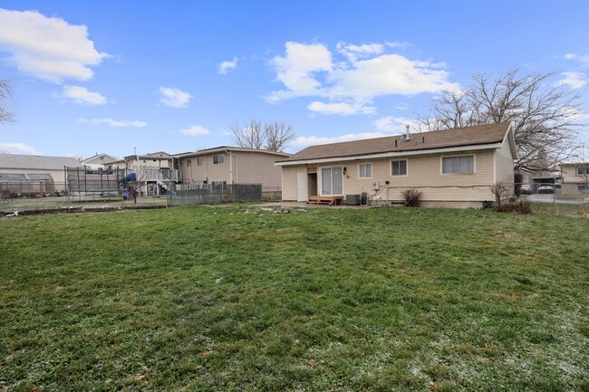 Building Photo - 3661 S 6830 W