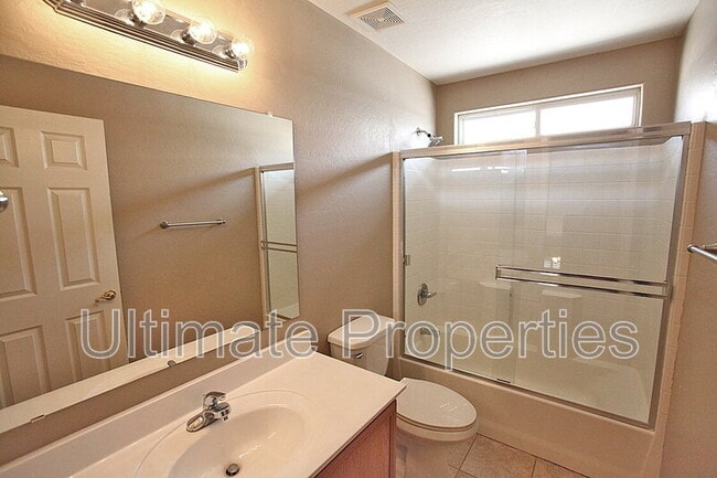Building Photo - 16386 W Cottonwood St