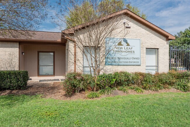 Building Photo - 12400 Brookglade Cir