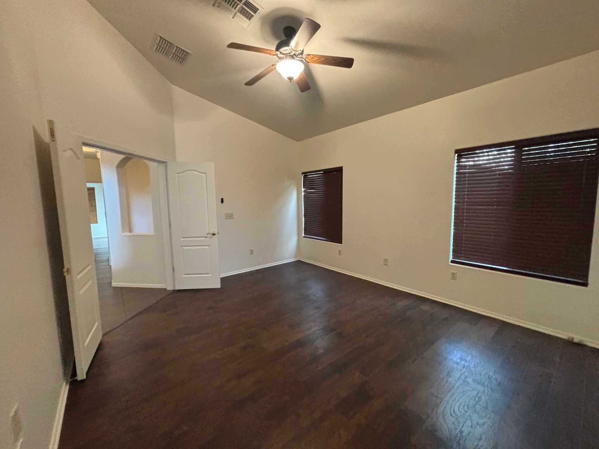 Building Photo - 5305 W Olivine Dr