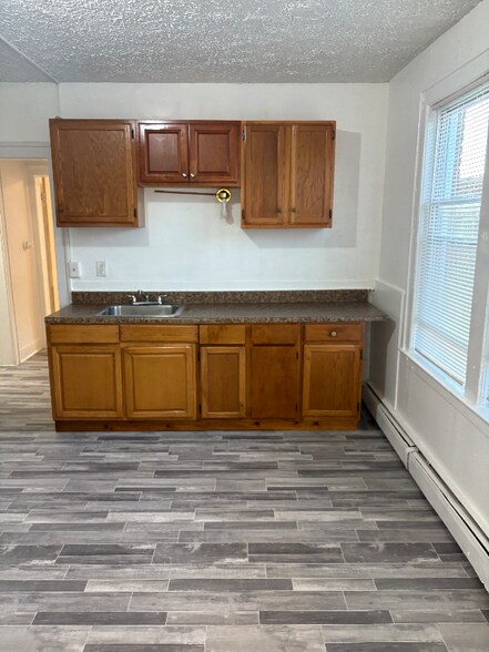 Building Photo - 164 Kensington St