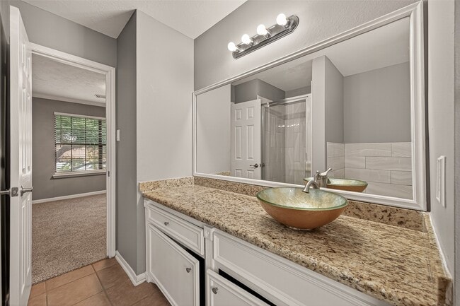 Building Photo - 6815 Lower Arrow Dr