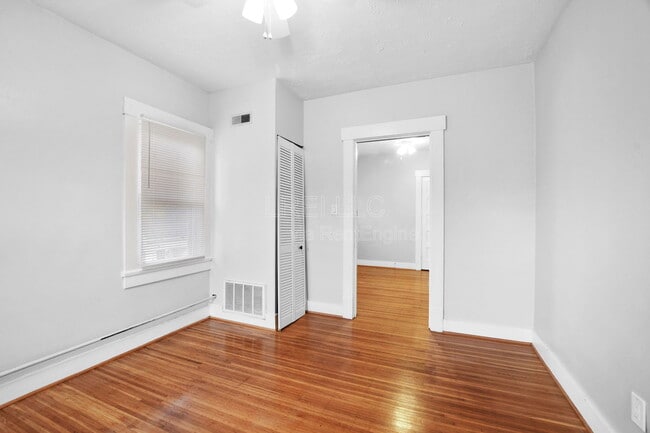 Building Photo - 724 Brookline Ave