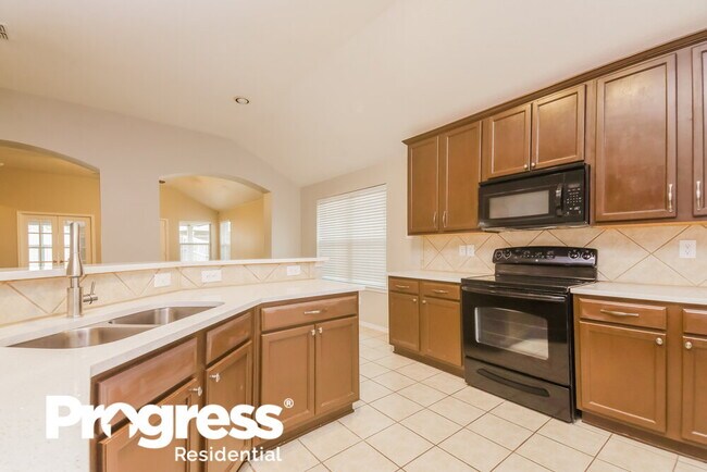 Building Photo - 1021 Comfort Dr