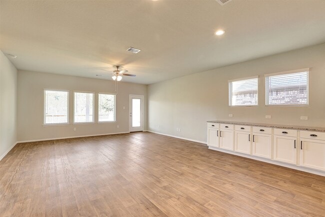 Building Photo - 13845 Rock Island Trl