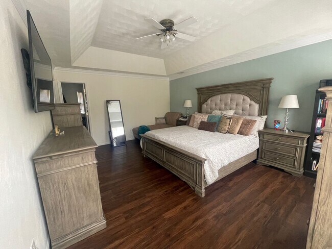 Building Photo - Cypress Point