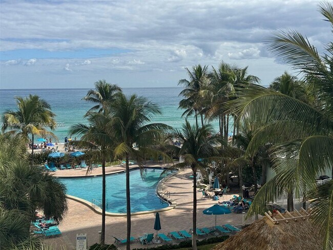 Building Photo - 3901 S Ocean Dr