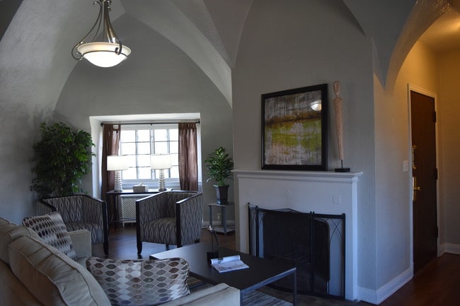 Building Photo - Drexmore Mansion