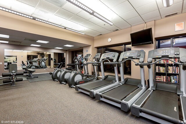 Building Photo - 520 S State St