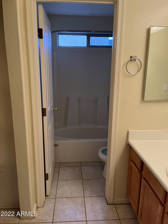 Building Photo - 444 W Princeton Ave