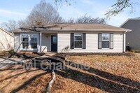 Building Photo - 3214 Old House Cir