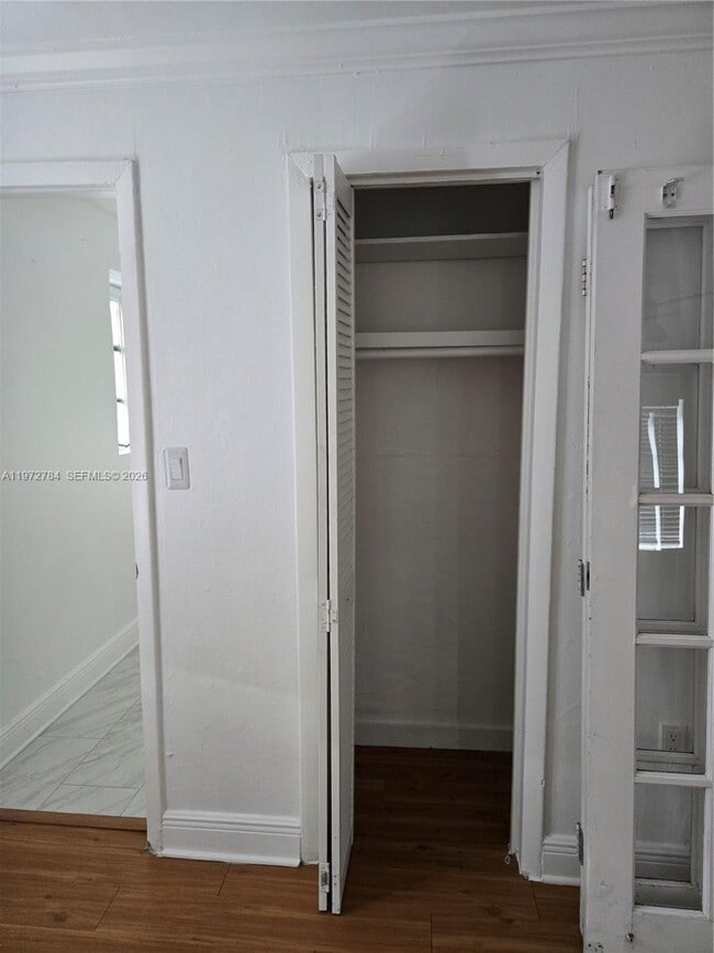 Building Photo - 1445 N Andrews Ave