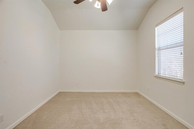 Building Photo - 8201 Choctaw Ln