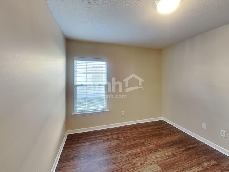 Building Photo - 5038 Preserve Blvd