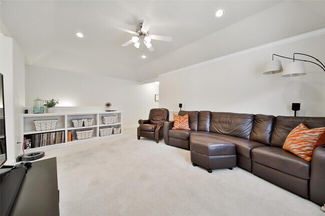 Building Photo - 5309 Larkin St