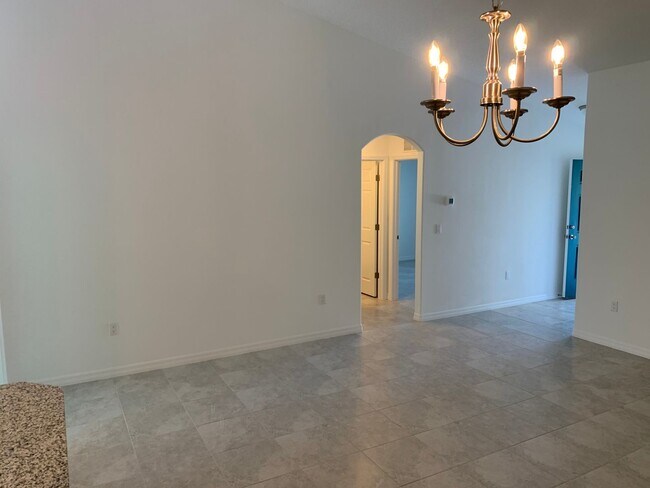 Building Photo - 124 Plain View Drive
