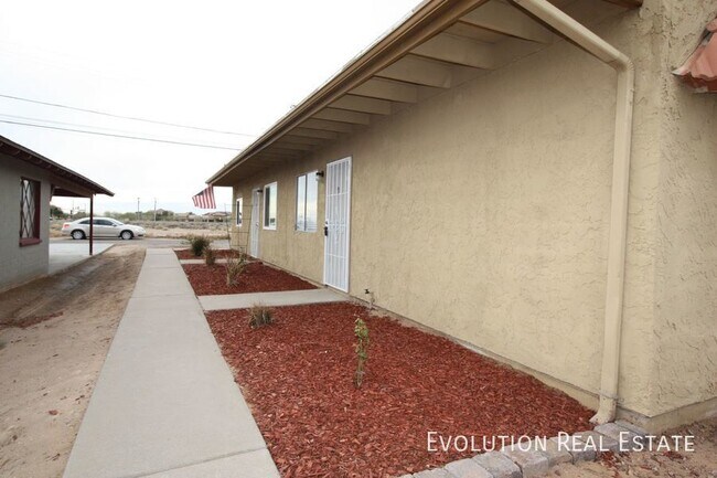 Building Photo - 2413 N Amarillo St