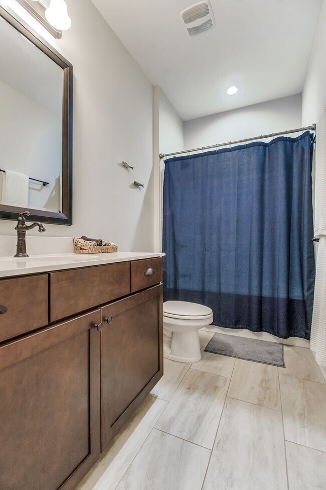 Building Photo - Beautiful 3BR / 2BA Home – Built 2019 – Fort Walton Beach