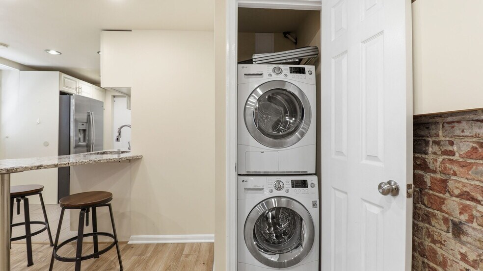 Building Photo - 1450 Harvard St NW