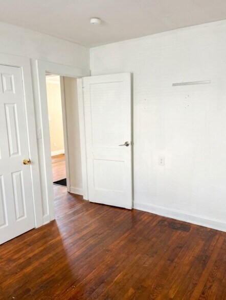Building Photo - 301 Clement St