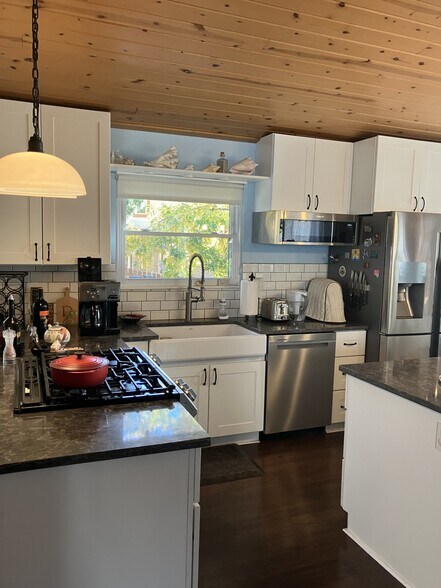 Building Photo - 3315 Clubheights Dr