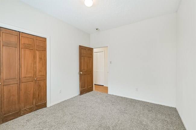 Building Photo - 13626 Cedar Point Dr