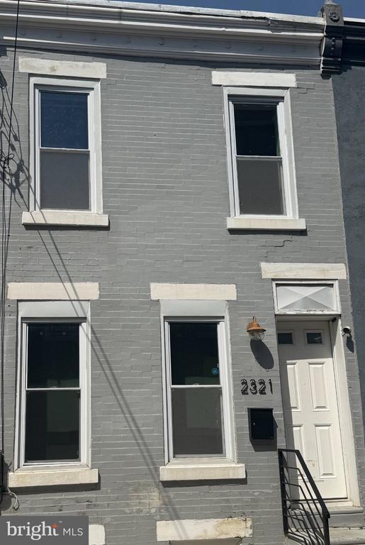 Building Photo - 2321 Gerritt St