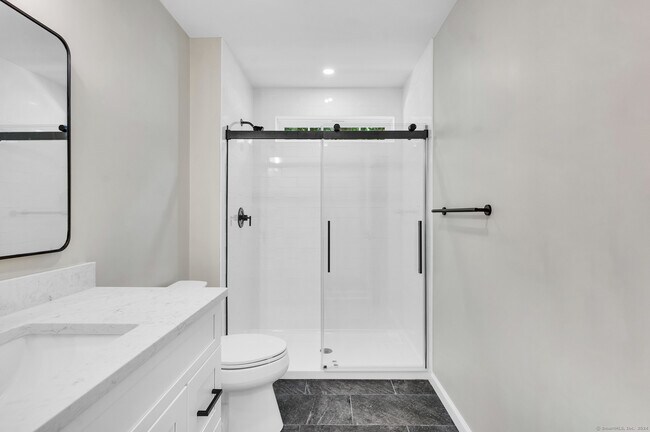 Building Photo - 33 West End Ave