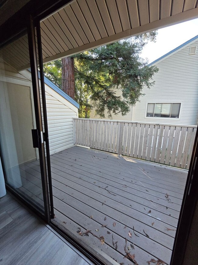 Building Photo - REDUCED!!!