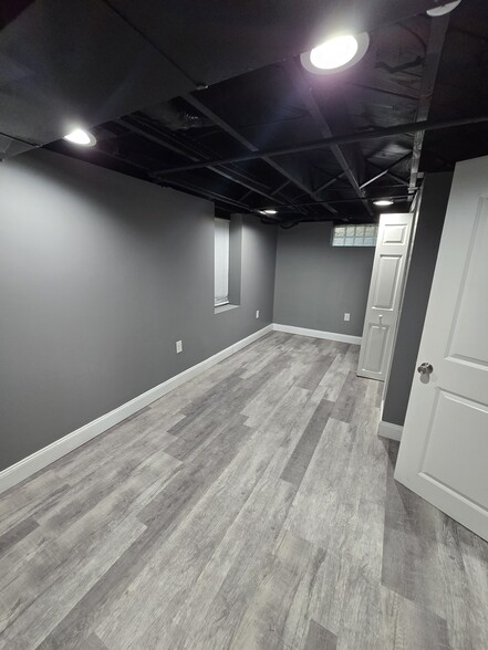 Building Photo - 1056 Geers Ave