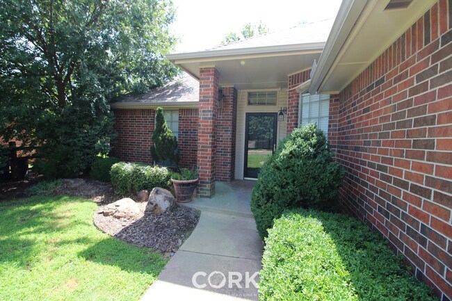Building Photo - 2808 Stonebrook Ln